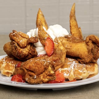 CHICKEN & WAFFLES